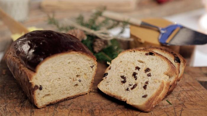 Traditional Norwegian Christmas Bread Julebrød